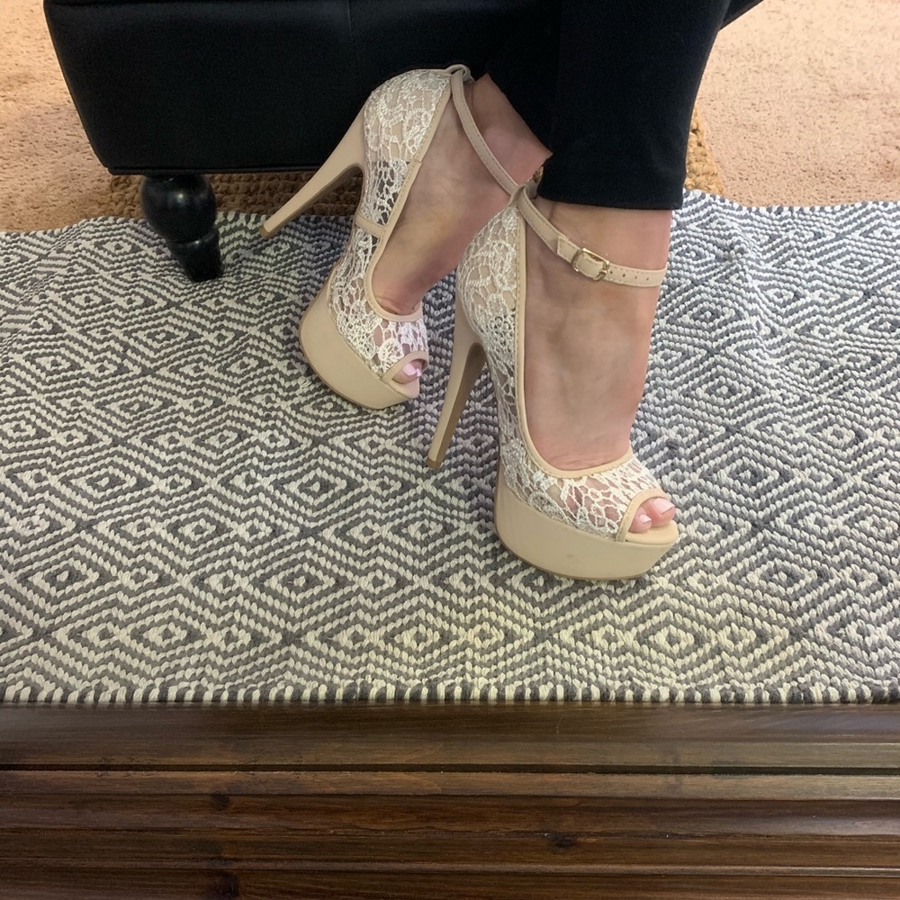 Laced ankle strap stiletto